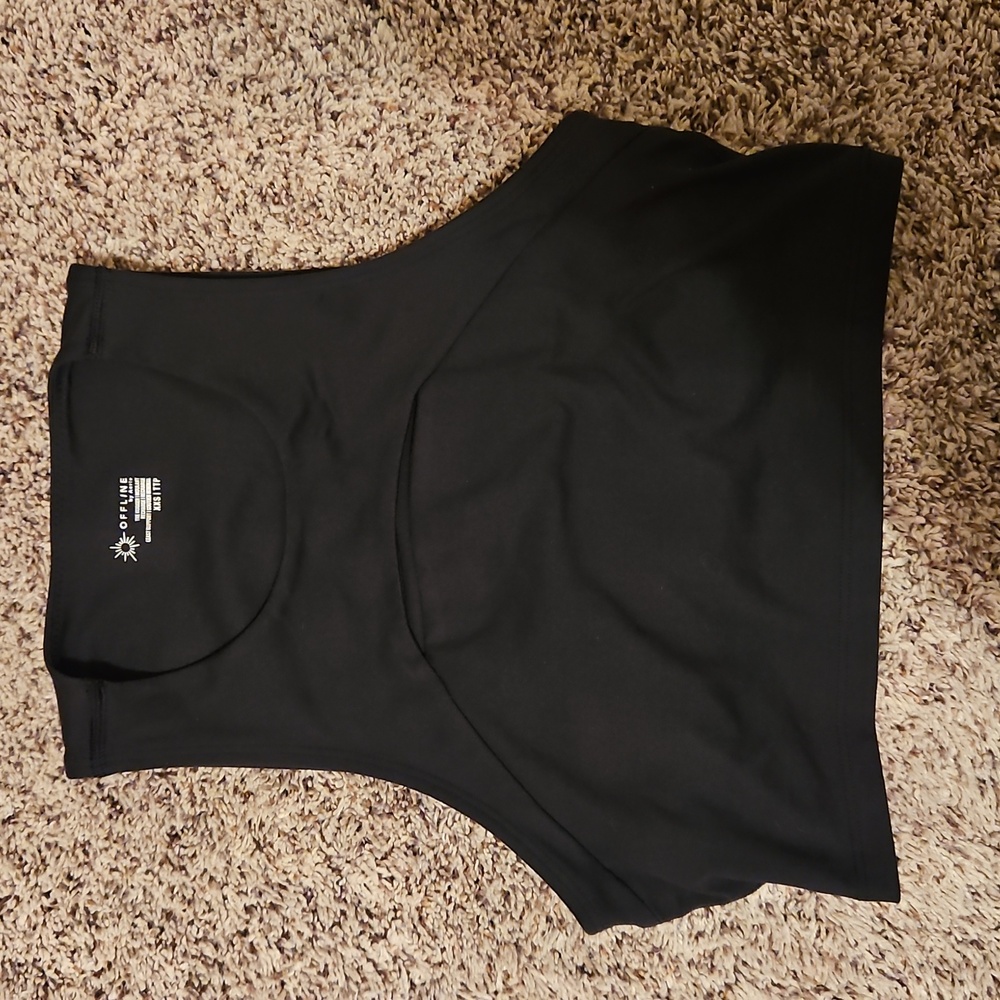 Crop tank top with cut out in the front